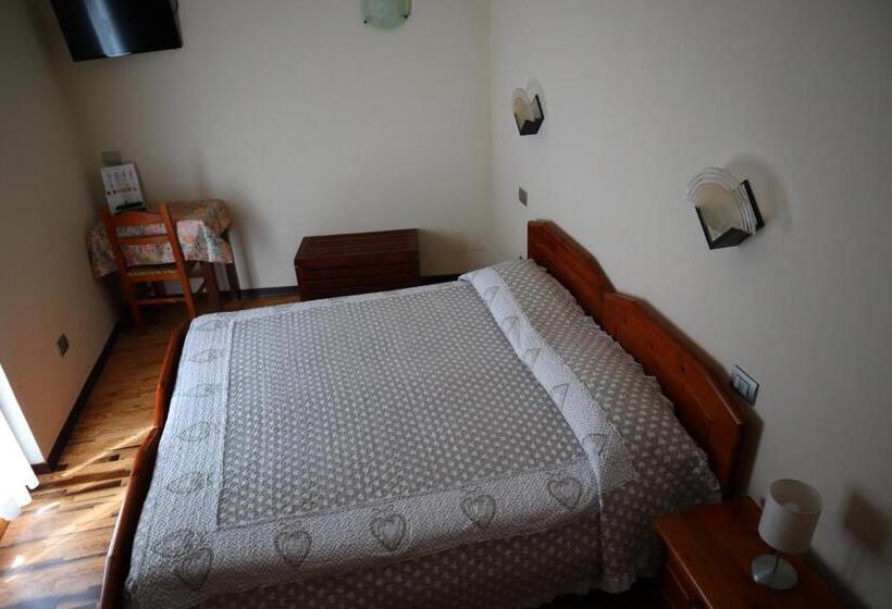 فندق Albergo Del Ponte