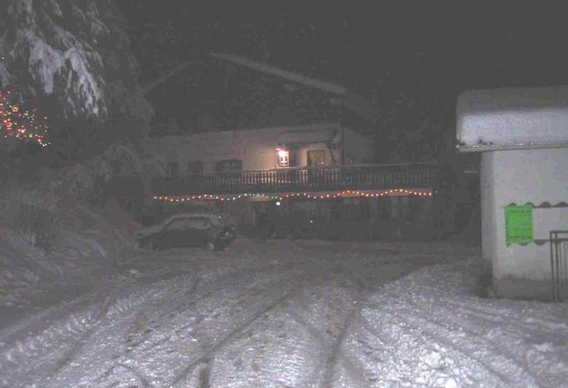 בית מלון כפרי Albergo La Genzianella