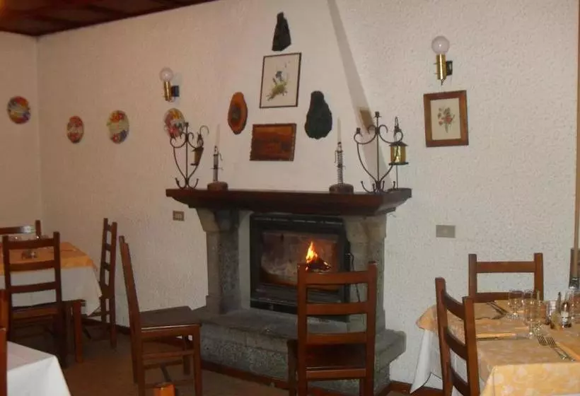 ホテル Albergo La Genzianella