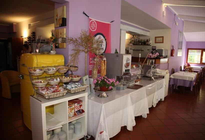 فندق Albergo Rossella