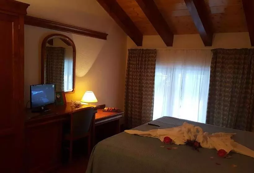 هتل Castello