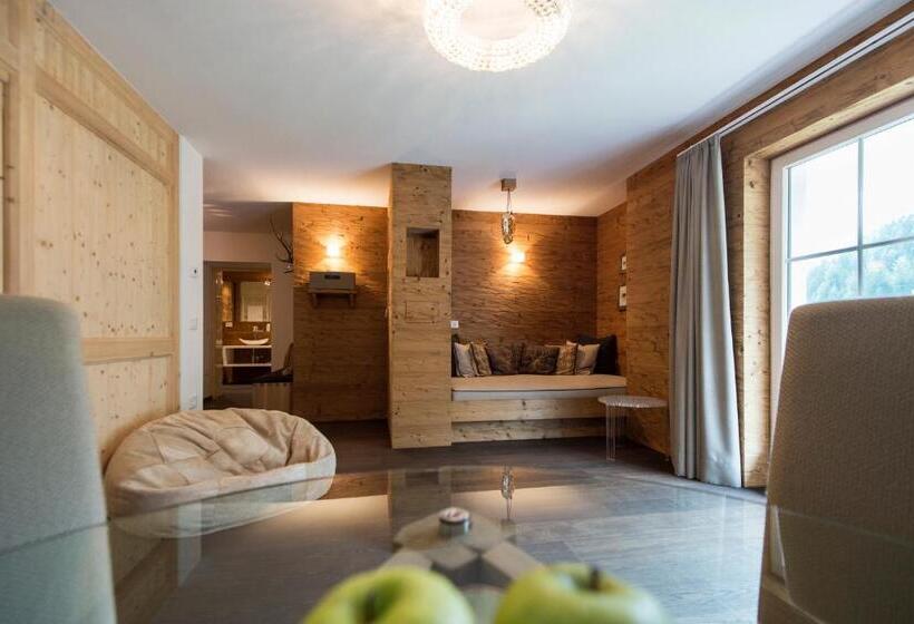 בית מלון כפרי Chalet S   Dolomites Design   Adults Recommended