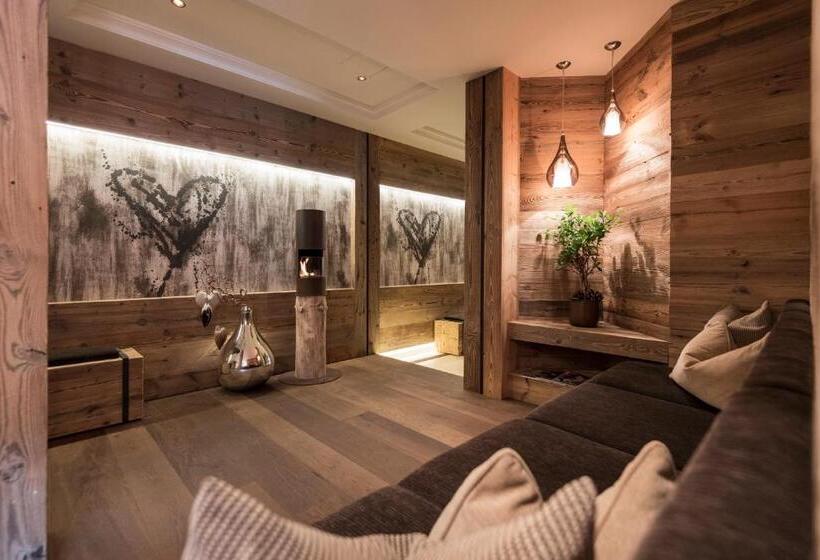 בית מלון כפרי Chalet S   Dolomites Design   Adults Recommended