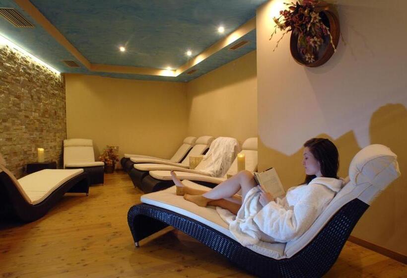 Отель Cimon Dolomites