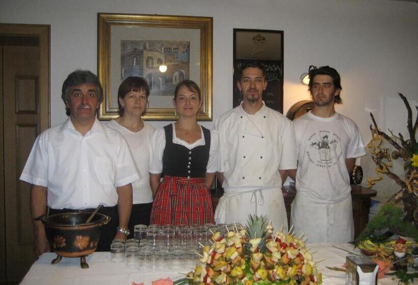 בית מלון כפרי El Geiger