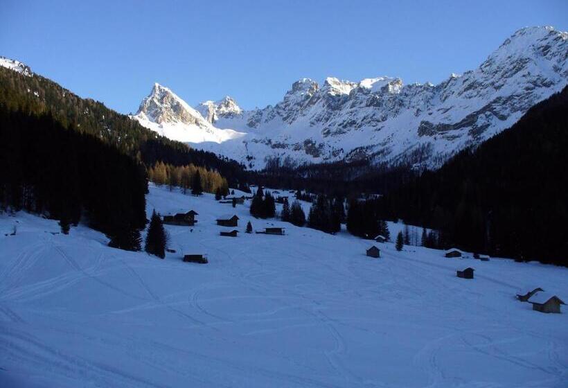 בית מלון כפרי El Geiger