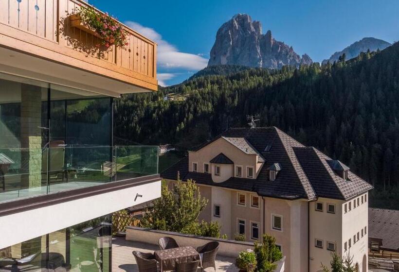 فندق Garnì Gardena Appartments