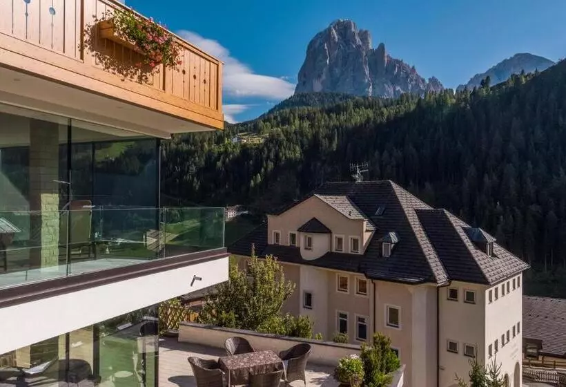 Hotelli Garnì Gardena   Appartments