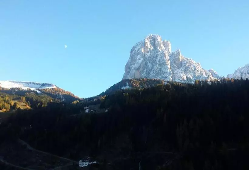 Hotelli Garnì Gardena   Appartments