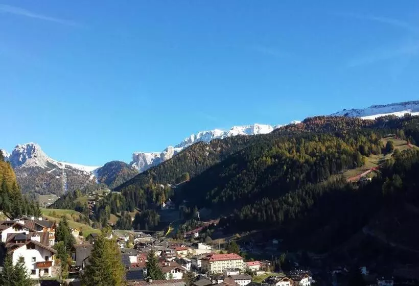 Hotelli Garnì Gardena   Appartments