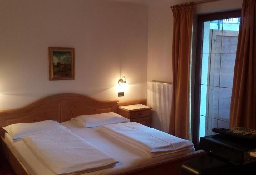 فندق Garnì Gardena Appartments