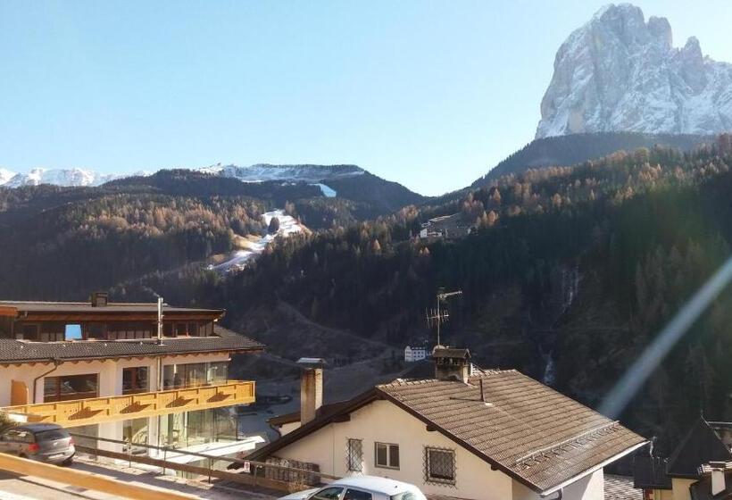 فندق Garnì Gardena Appartments