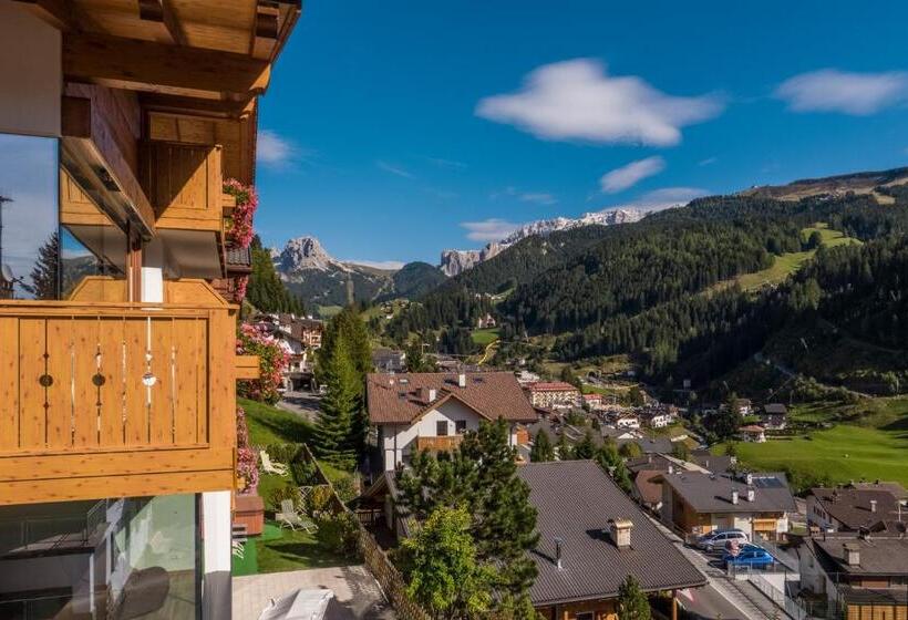 فندق Garnì Gardena Appartments