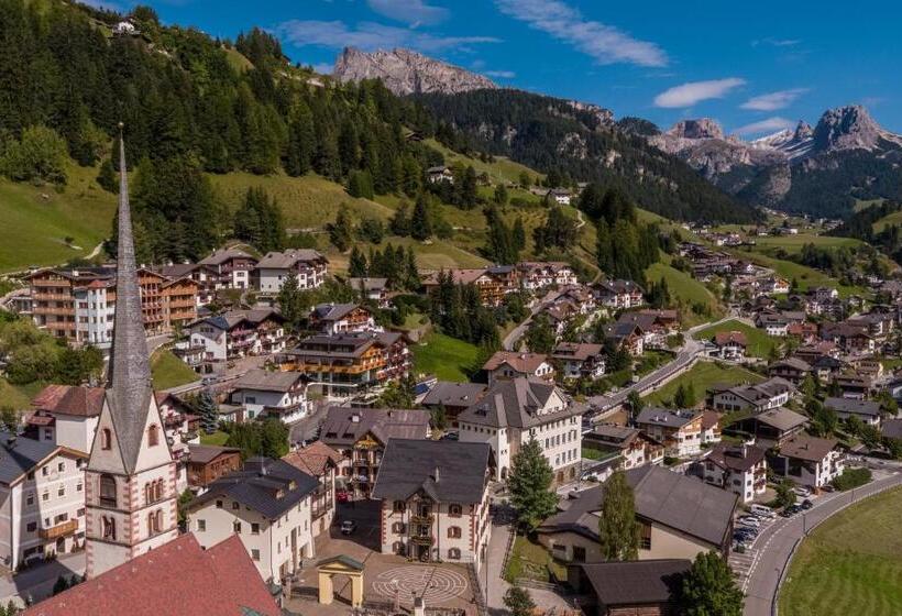 فندق Garnì Gardena Appartments