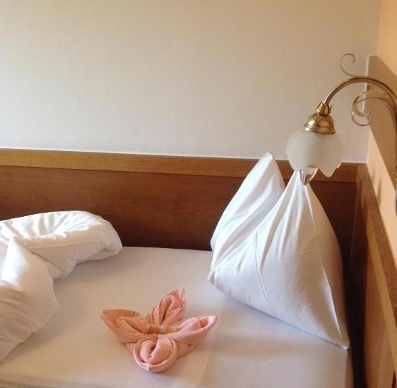 בית מלון כפרי Garnì Savoy