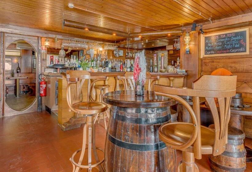 ホテル Garni' Serena