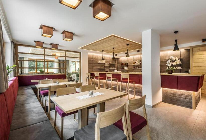 Отель Miramonti