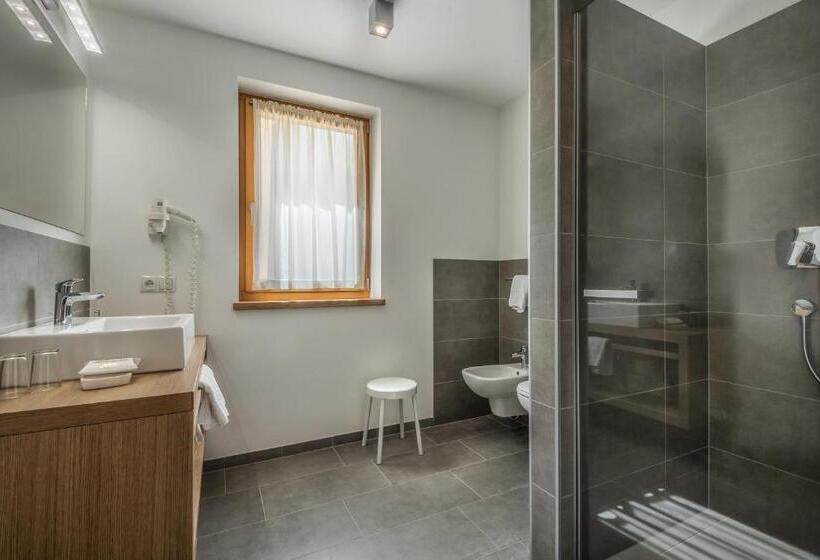 Отель Miramonti