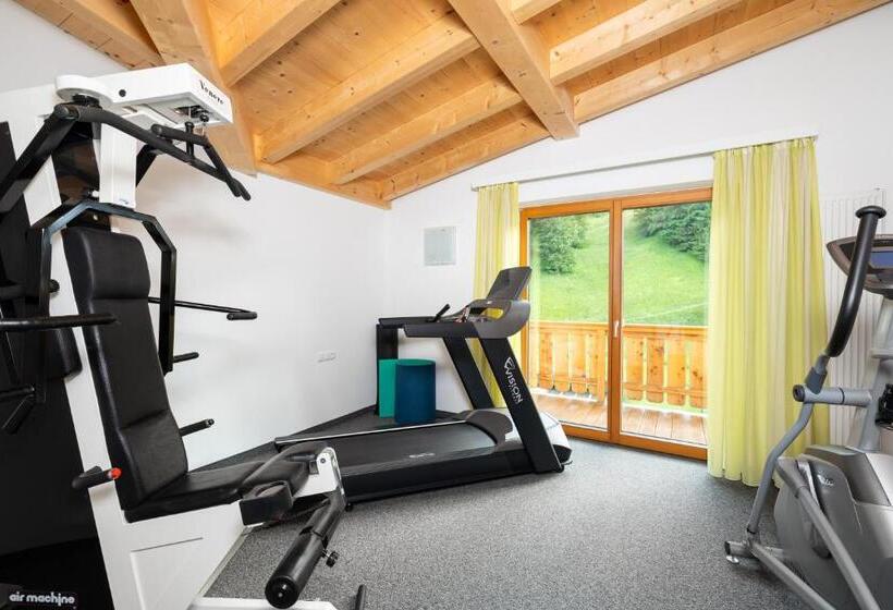 Отель Miramonti