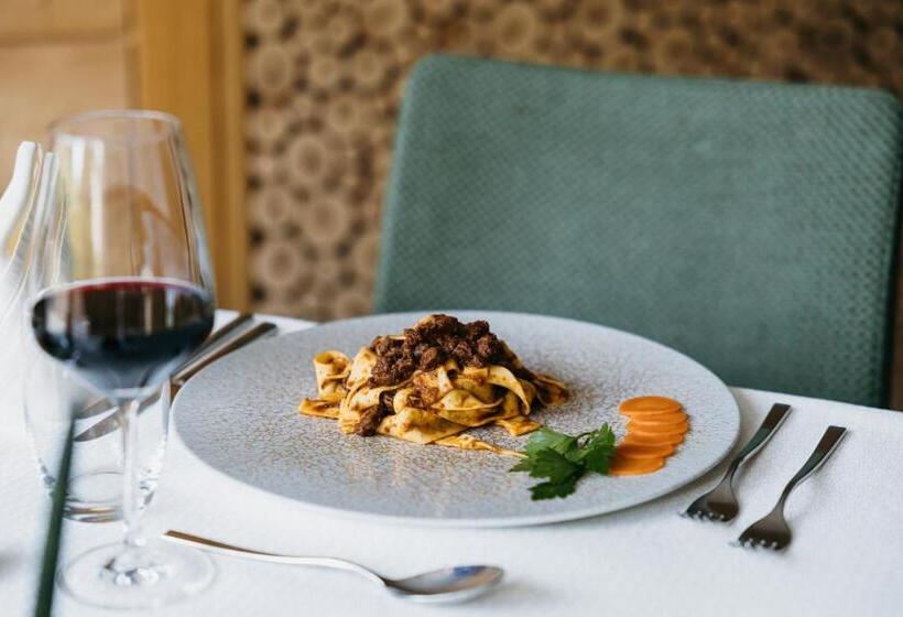 Отель Miramonti