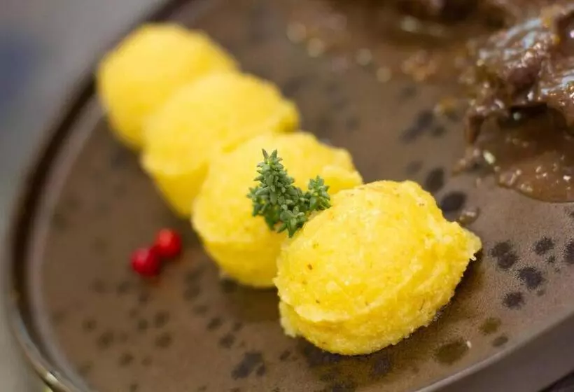 ホテル & Ristorante Baita Dovich