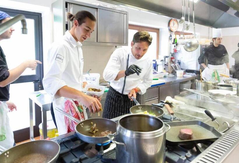 فندق & Ristorante Baita Dovich