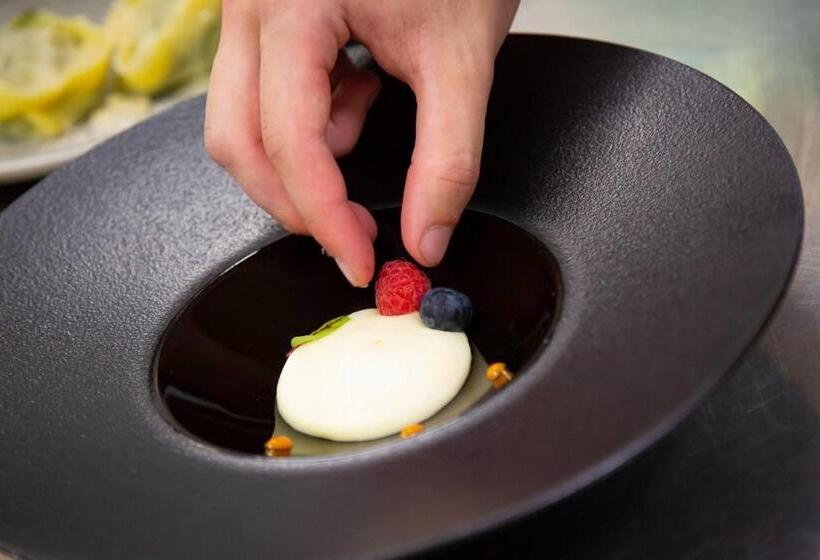 فندق & Ristorante Baita Dovich