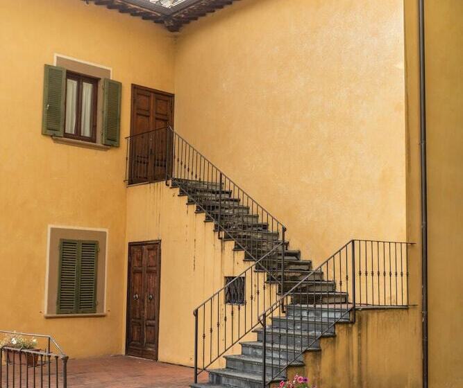 هتل Ristorante Casa Volpi