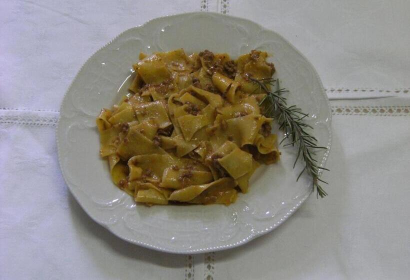 هتل Ristorante Casa Volpi