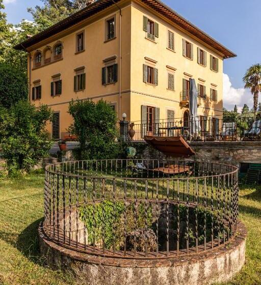 هتل Ristorante Casa Volpi