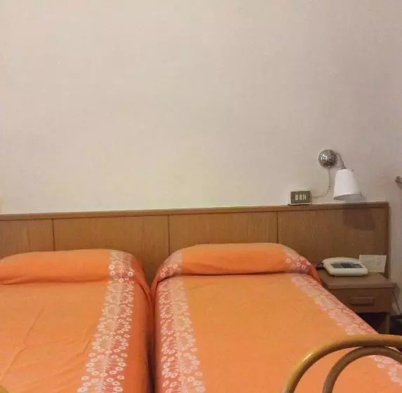 هتل Ristorante Regina
