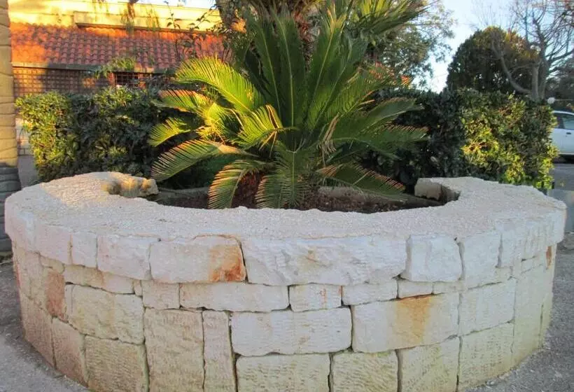 هتل Tropical