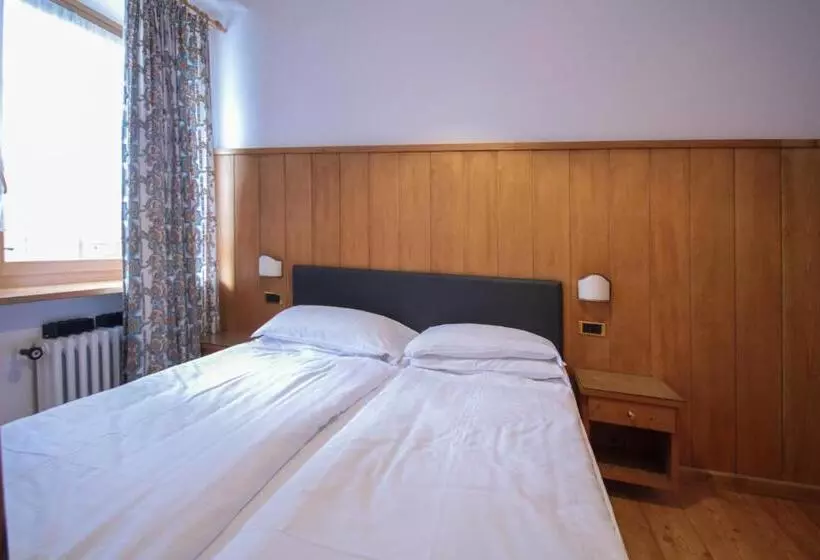 هتل Villa Alpina S