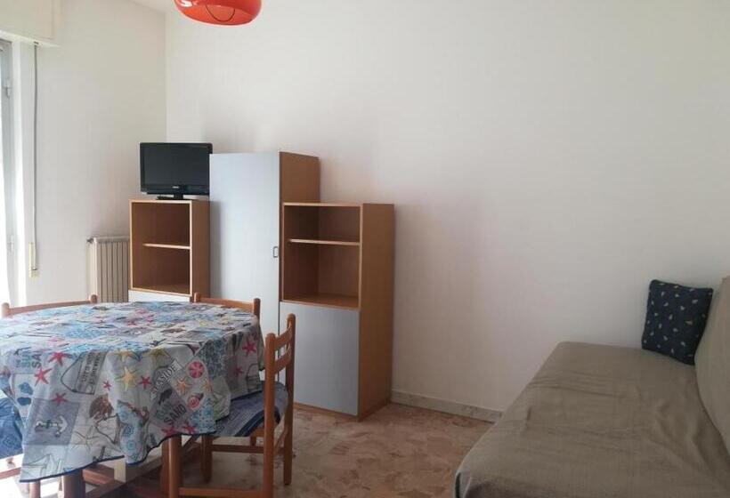 Residence Villa Carmen Fronte Mare A 50 Mt