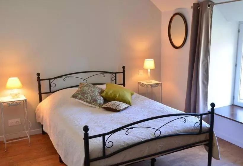 ベッドアンドブレックファースト Chambre Pantagruel Le Dolmen