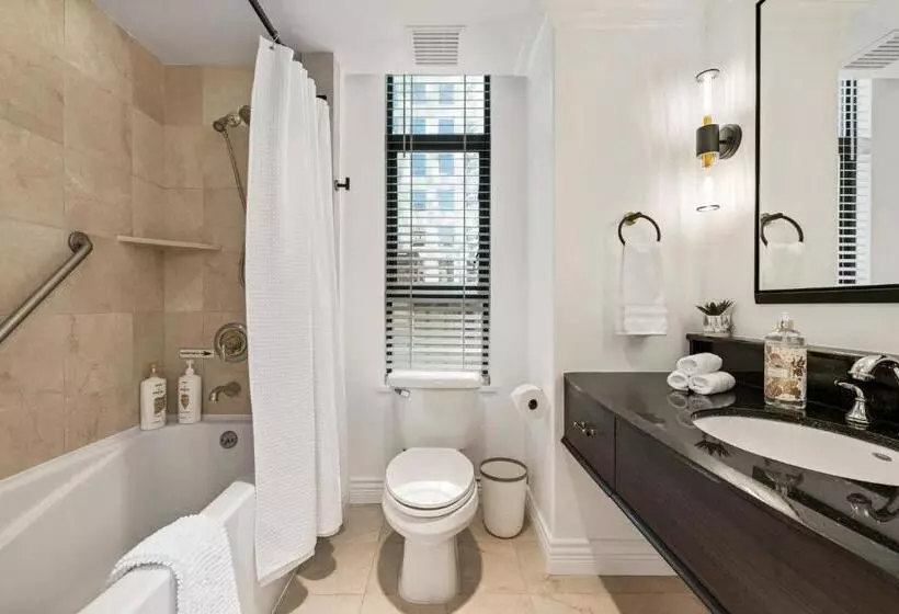 Elegant & Luxury 2 Bed Suite Close To Convention Centre