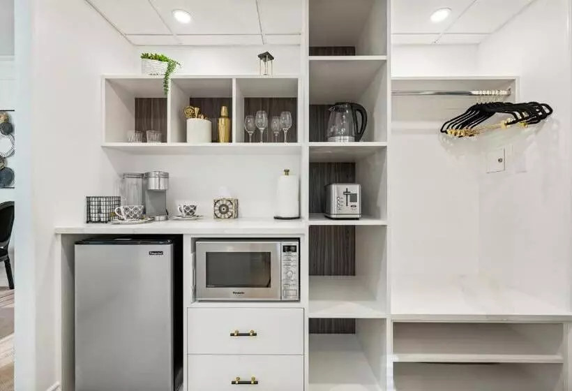 Elegant & Luxury 2 Bed Suite Close To Convention Centre