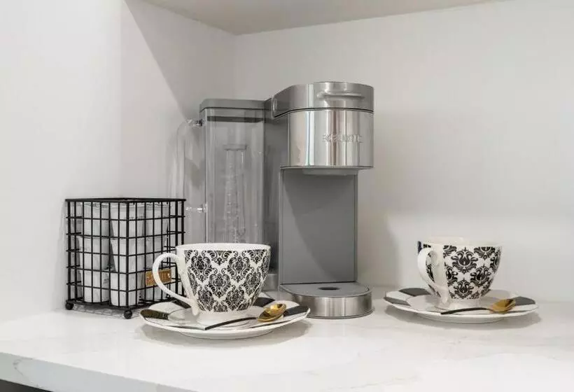 Elegant & Luxury 2 Bed Suite Close To Convention Centre