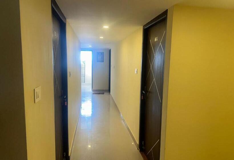 فندق Brown Berry Inn