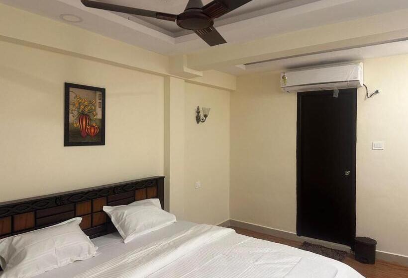 فندق Brown Berry Inn