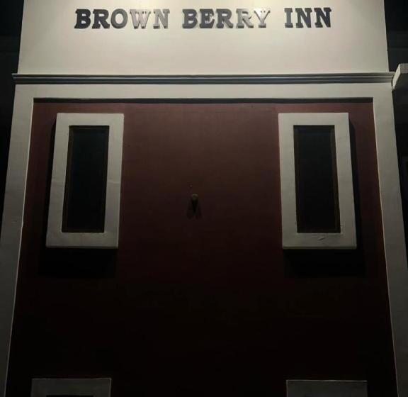 فندق Brown Berry Inn