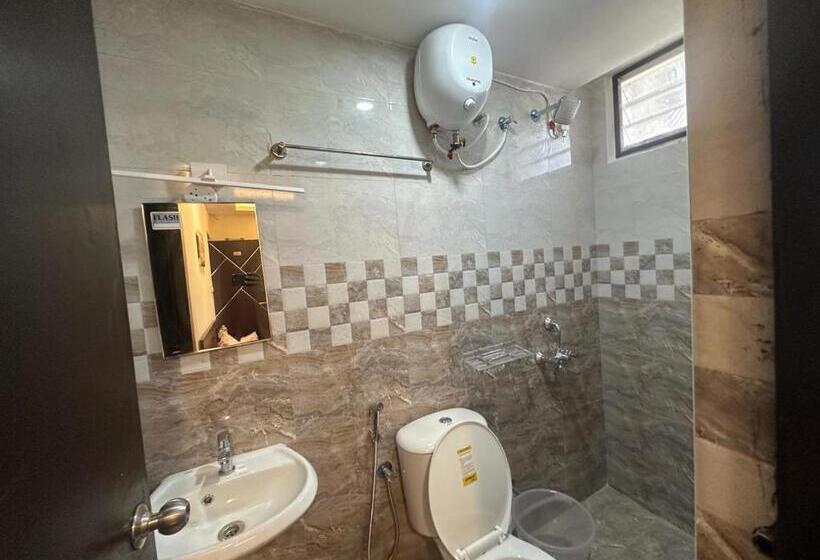 فندق Brown Berry Inn