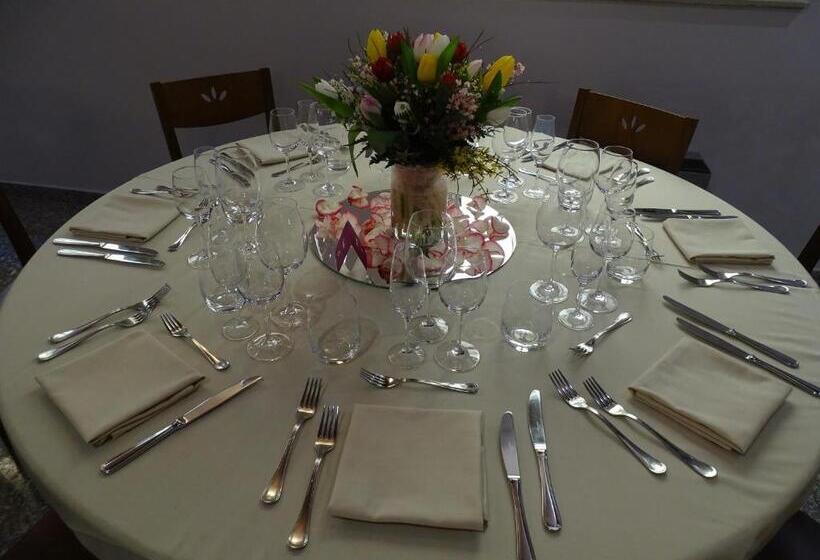 酒店 Da Noi Trattoria