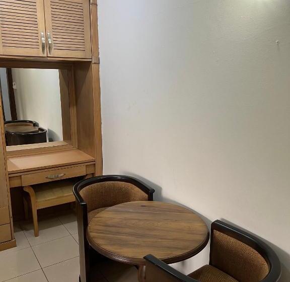 فندق Empress Guest House