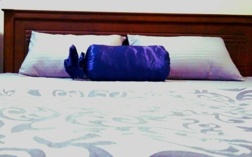 Hotelli Swallow Bird Cottage 49s Ac 450 Meters To The Beach Excellent For Surfing