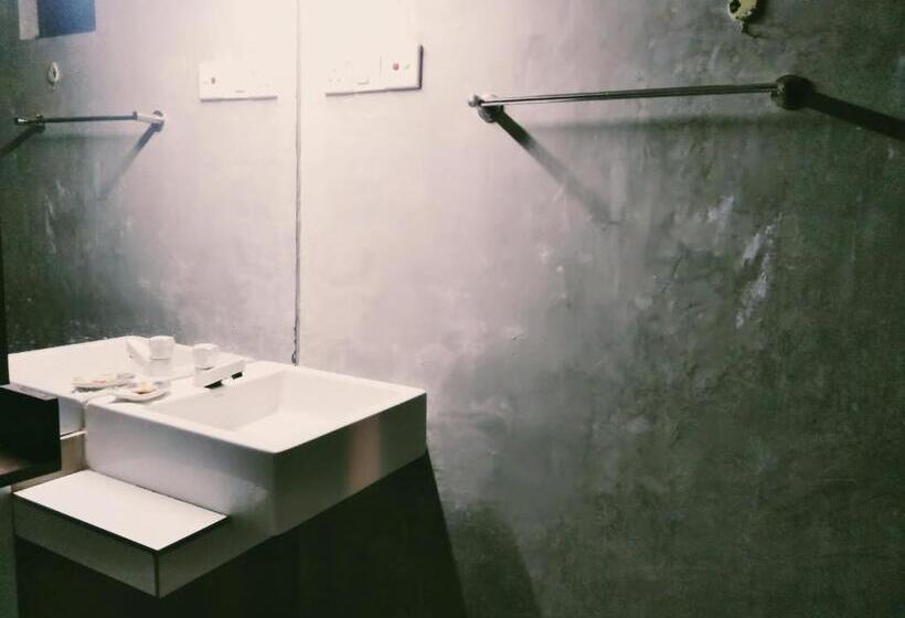 Hotelli Swallow Bird Cottage 49s Ac 450 Meters To The Beach Excellent For Surfing