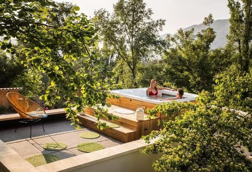 پانسیون Bulles D Olive   Zome Céleste