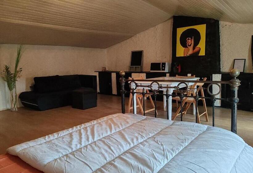 بنسيون Ex Domaine Chandelier Chambre 4