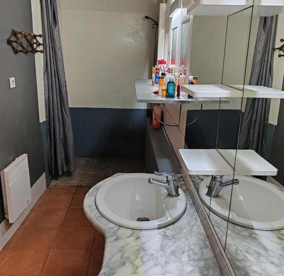 بنسيون Ex Domaine Chandelier Chambre 4