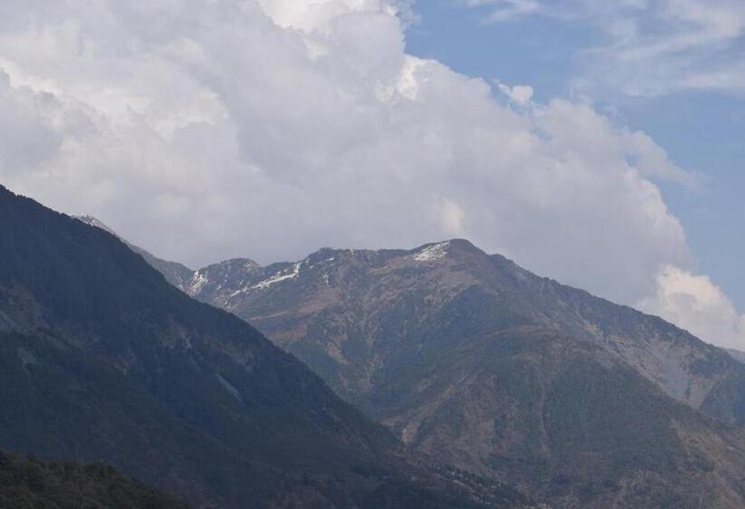 פנסיון Hill Top Guest House And Restaurant